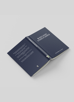 Hardcover middelbare schoolplanner met stijlvolle blauwe kaft en overzichtelijke indeling, geschikt voor middelbare scholieren
